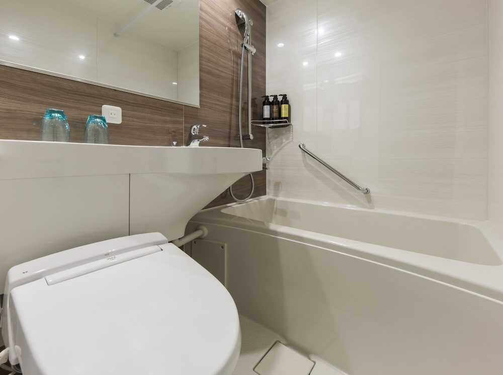 スタンダード ダブルルーム 禁煙 バスルーム0 | IAM HOTEL