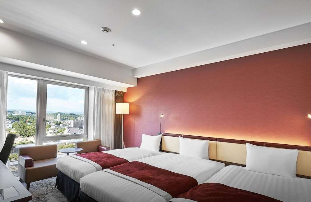 [禁煙/キャッスルビュー] スーペリアツイン+EXベッド | ダイワロイネットホテル福山駅前