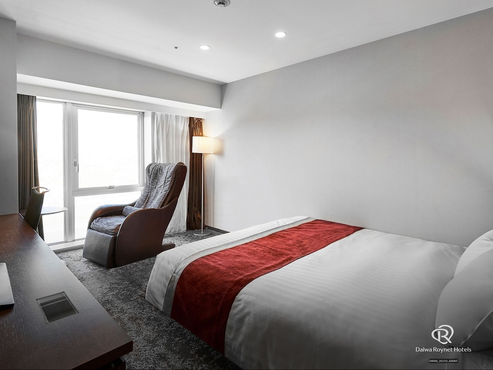 [禁煙/景観なし] デラックスキング 客室1 | ダイワロイネットホテル福山駅前