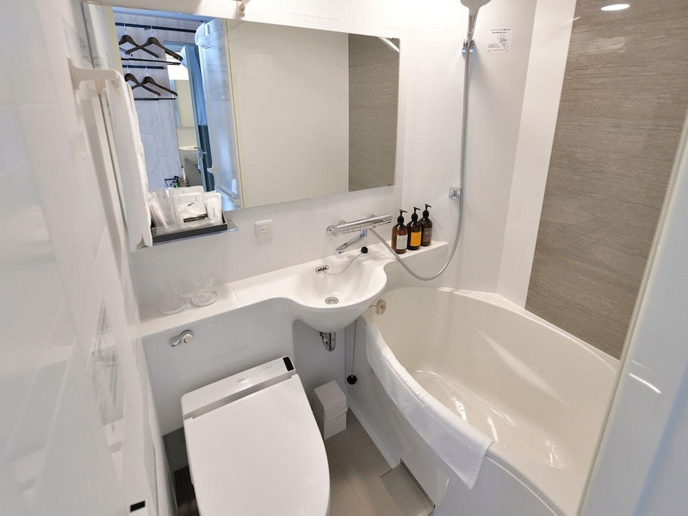 スタンダード セミダブルルーム 2名利用 禁煙 バスルーム0 | レンブラントスタイル本厚木