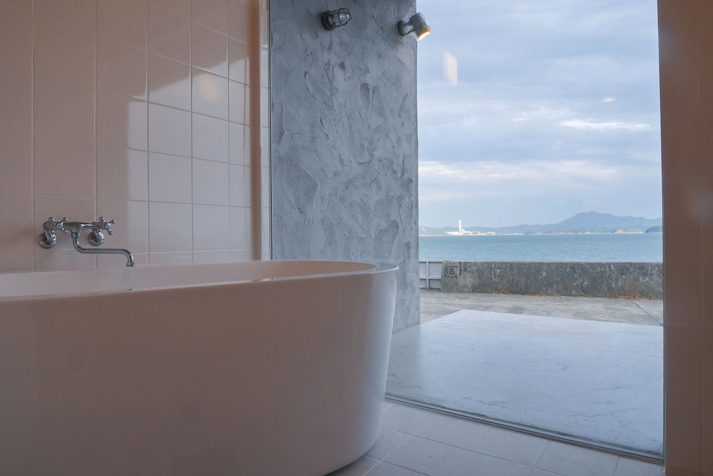 オーシャンフロント ルーム バスルーム0 | ダイアリー大芝島