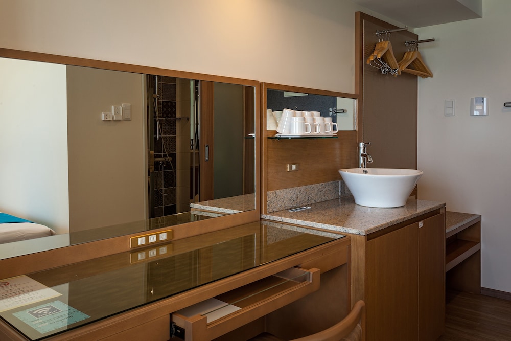 LCH. スイートルーム 客室3 | KARIYUSHI LCH.RESORT on The Beach