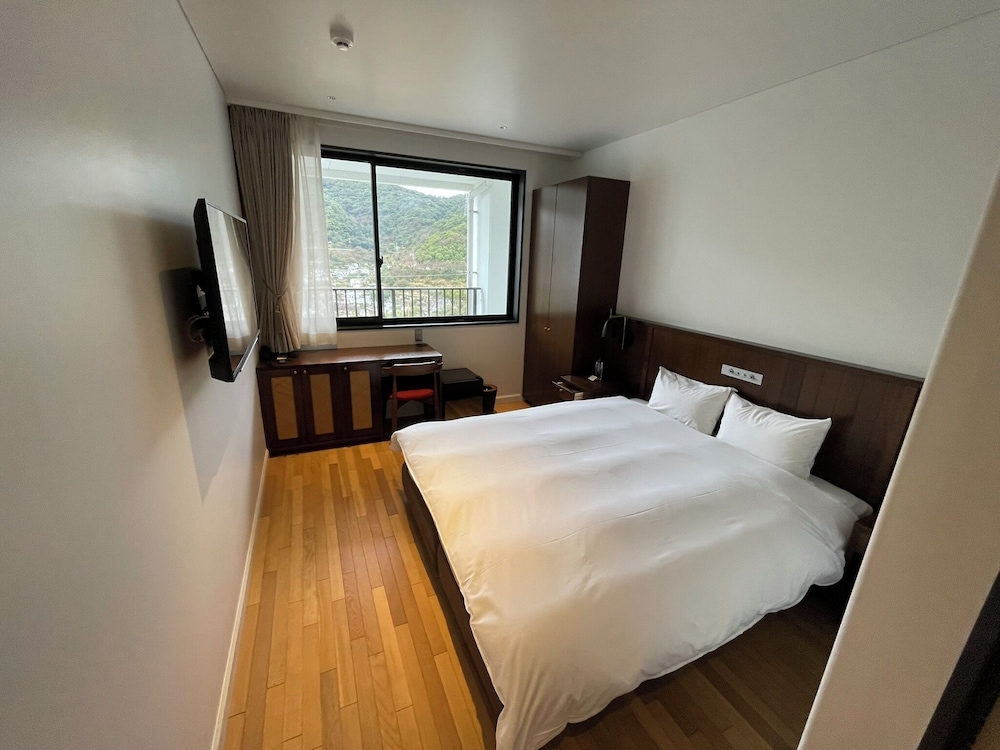 スーペリア ダブルルーム 部屋からの景観0 | 五島列島リゾートホテルマルゲリータ奈良尾