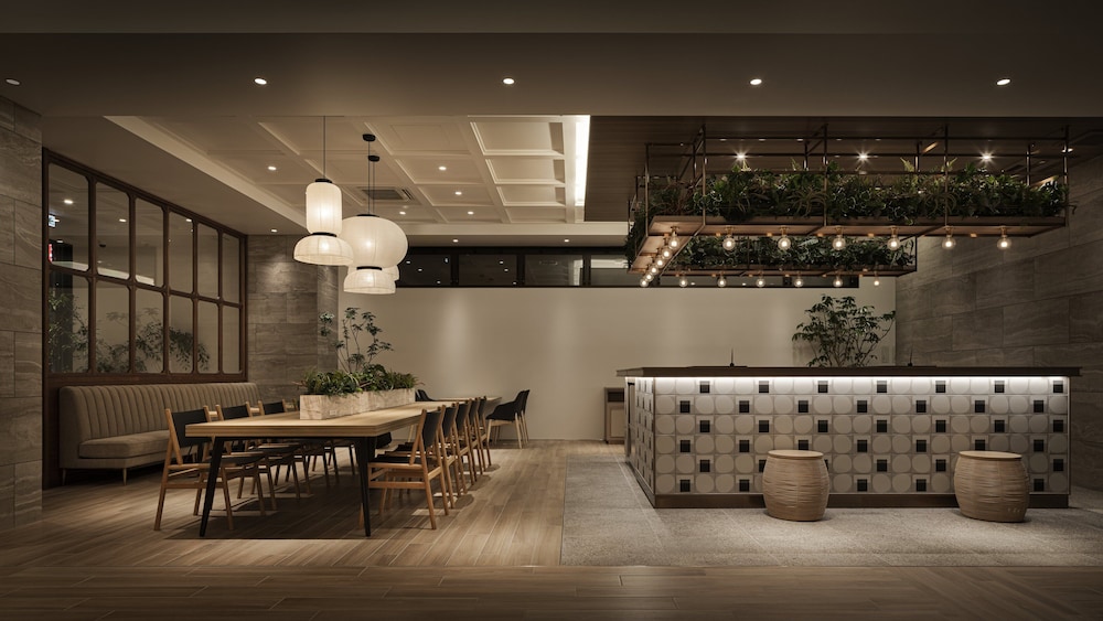 フロント1 | ネストホテル広島駅前