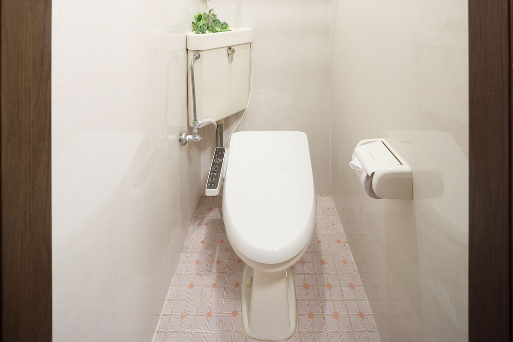 ファミリー ルーム (101) バスルーム0 | Guest House Shine Bright