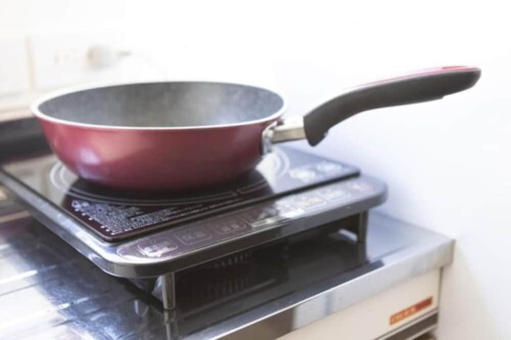 ファミリー ルーム (201) 専用キッチン0 | Guest House Shine Bright