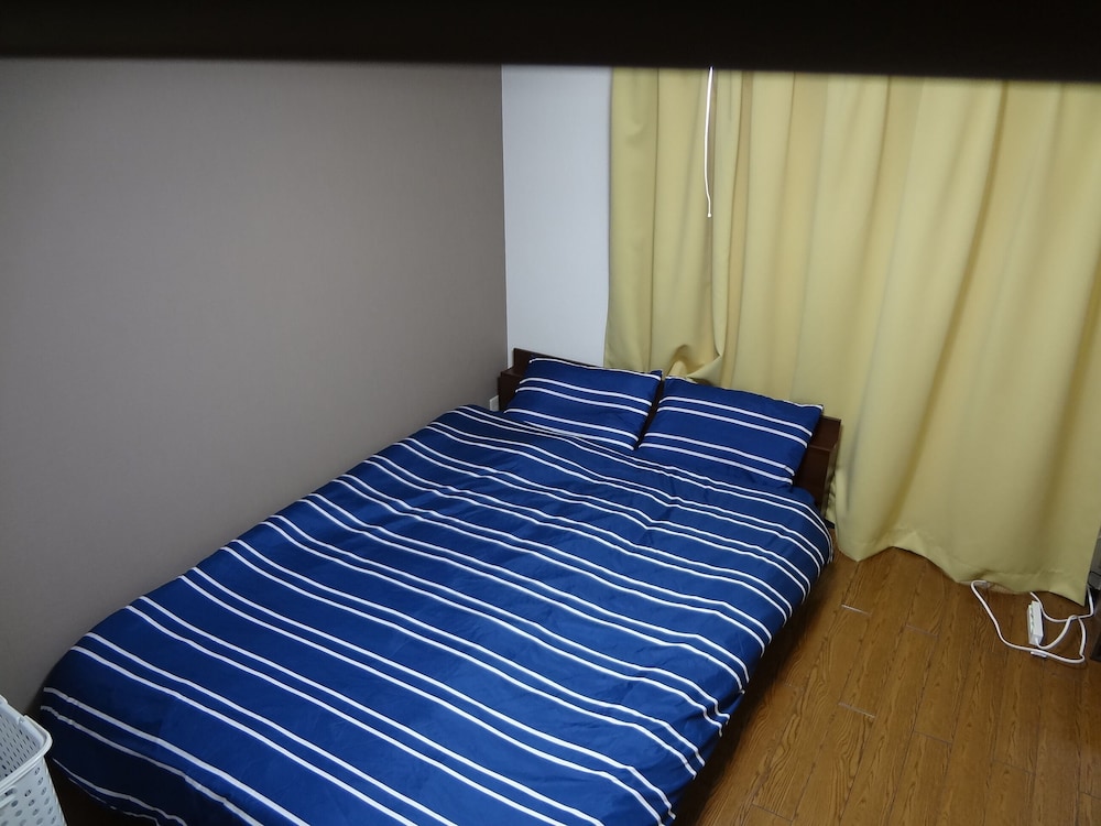 スタンダード ルーム (402) 客室3 | Guest House Zen Hakata Ohori Park 1