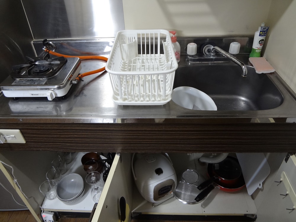 スタンダード ルーム (402) 客室の設備とサービス1 | Guest House Zen Hakata Ohori Park 1