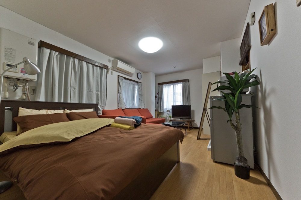 コンフォート ルーム (202) リビング エリア0 | ミニホテル新宿フロント 202