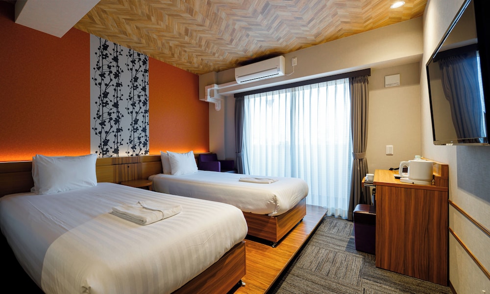 デラックス ツインルーム | FIVE HOTEL OSAKA
