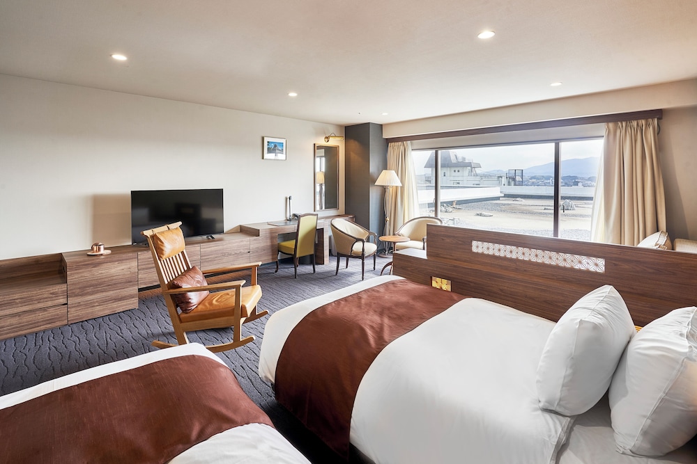 ラグジュアリーデラックスツイン 禁煙 客室2 | 司ロイヤルホテル