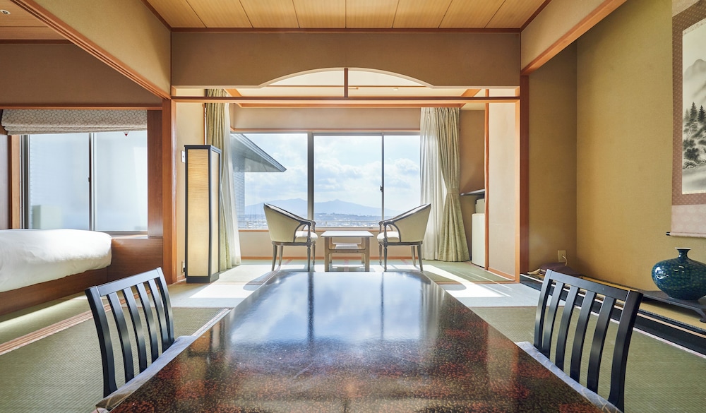 和室ツイン(18畳) 禁煙 | 司ロイヤルホテル