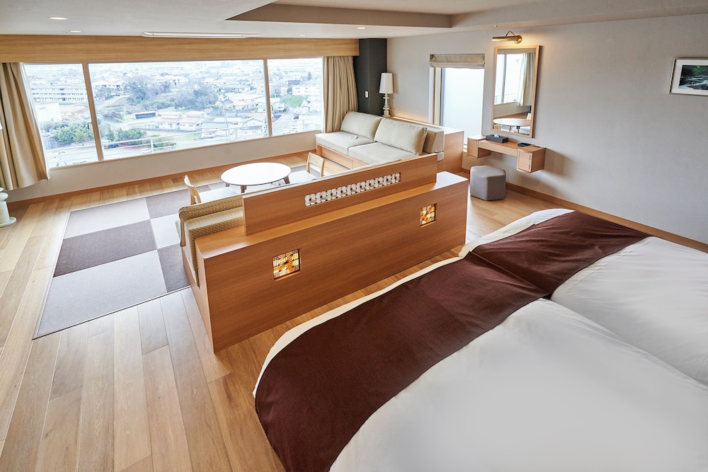 ラグジュアリージュニアスイートツイン 禁煙 マウンテン ビュー0 | 司ロイヤルホテル