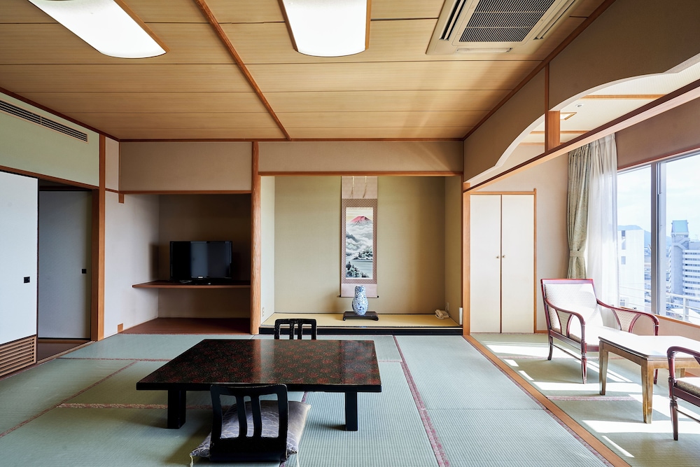 和室 (12.5畳), 喫煙可 客室4 | 司ロイヤルホテル