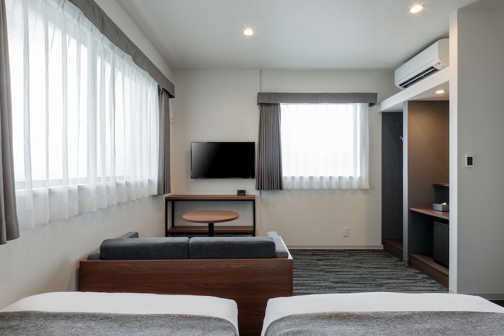 スーペリア ツインルーム 客室1 | エムズホテル 二条城OIKE