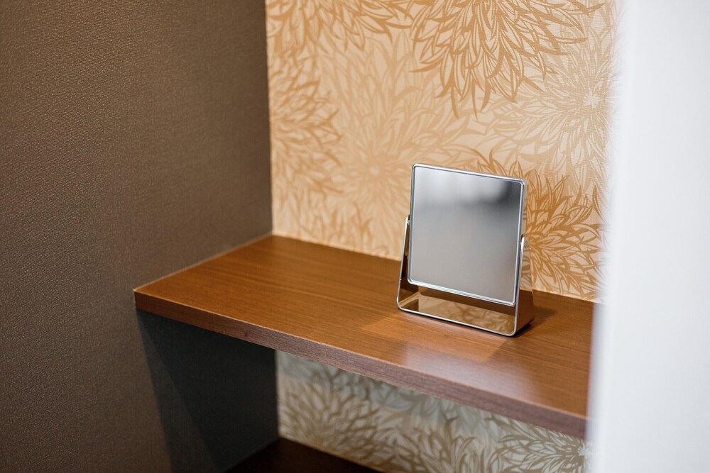 ツインルーム エキストラベッド付 客室の設備とサービス0 | エムズホテル 二条城OIKE