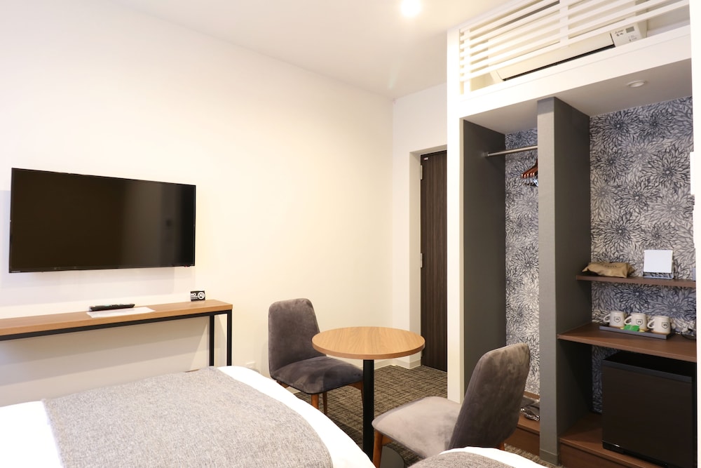 ツインルーム エキストラベッド付 客室4 | エムズホテル 二条城OIKE