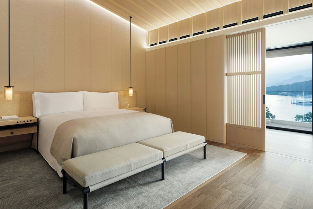 スイート キングベッド 1 台 禁煙 (Balcony) | ザ・リッツ・カールトン日光