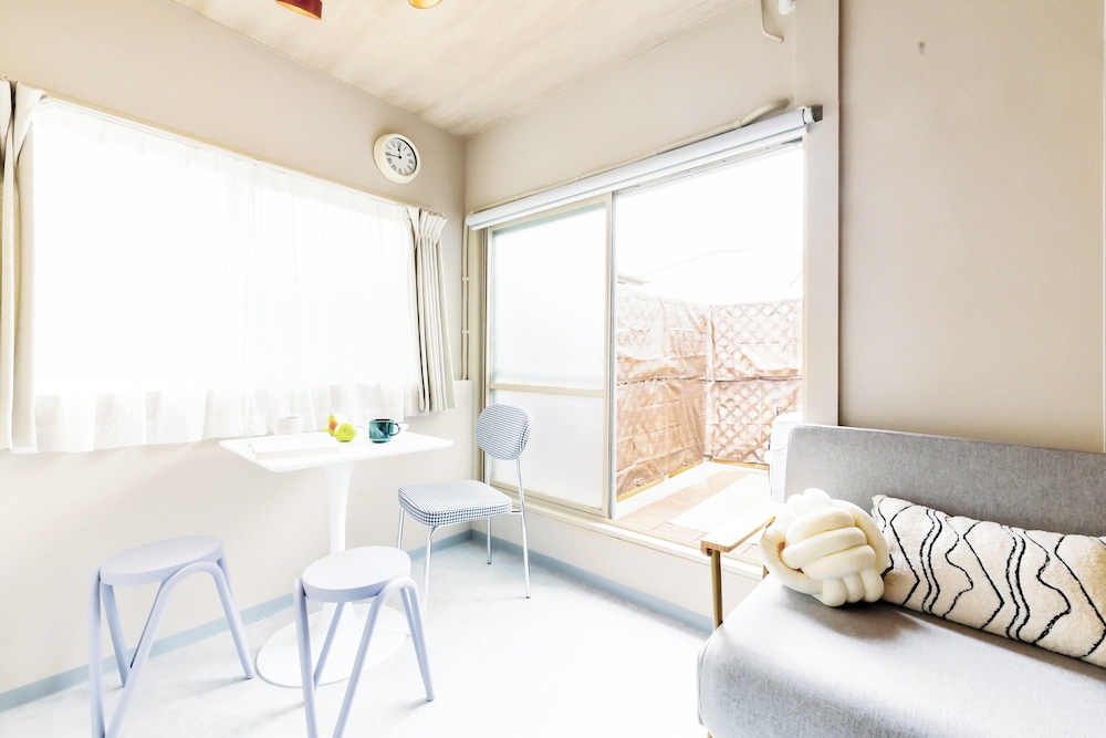 シティ アパートメント (1) 客室内のダイニングエリア1 | City Hotel KIX Tengachaya