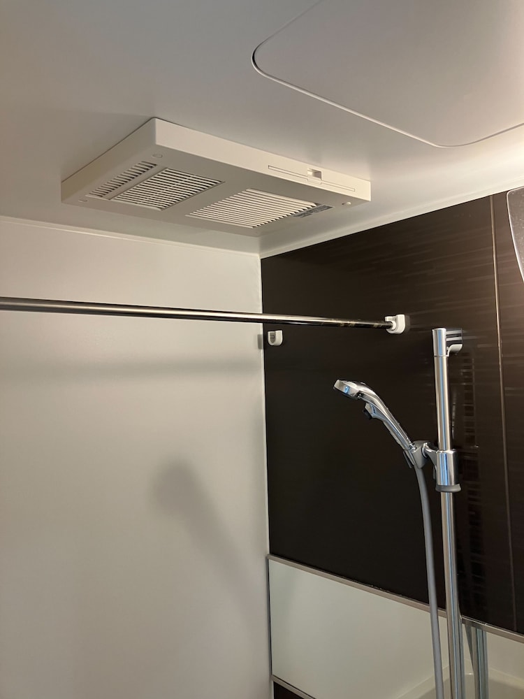 ダブルベットルーム バスルーム0 | JR Komagome Apartment 1-1