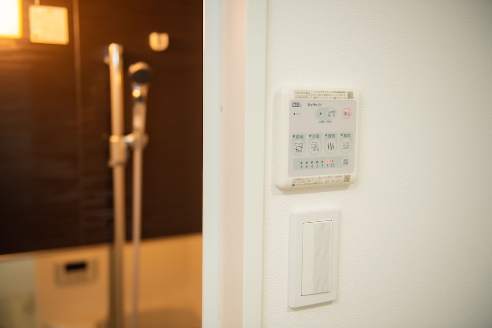 ダブルベットルーム バスルームの設備5 | JR Komagome Apartment 1-3