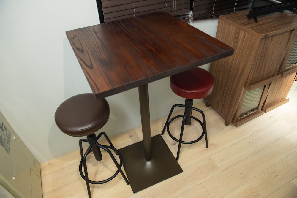 ダブルベットルーム 客室内のダイニングエリア0 | JR Komagome Apartment 1-3