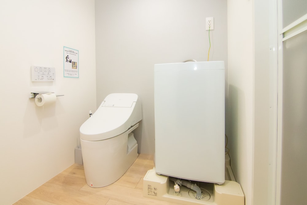 ダブルベットルーム バスルーム0 | JR Komagome Apartment 1-3