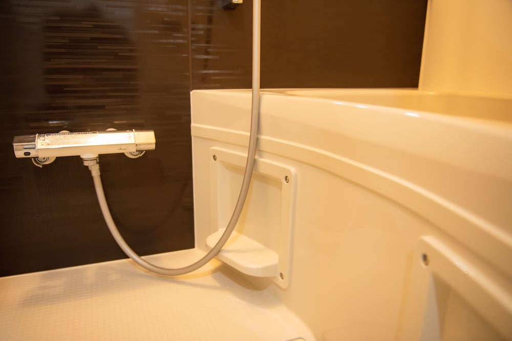 ダブルベットルーム バスルーム5 | JR Komagome Apartment 1-3