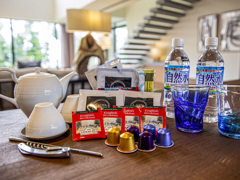 【プライベートプール】 マスターズメゾネット・スイートルーム / 3ベッドルーム 専用キッチン0 | UMITO OKINAWA ONNASON