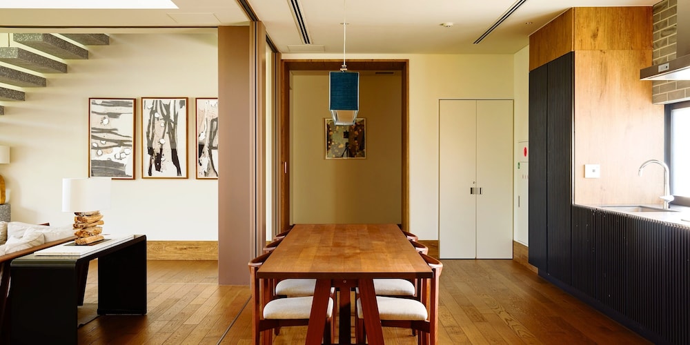 【プライベートプール】 マスターズメゾネット・スイートルーム / 3ベッドルーム 客室8 | UMITO OKINAWA ONNASON