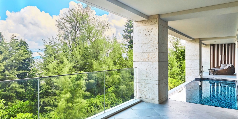 [プライベートプール] エグゼクティブ・スイートルーム ３階/ 2ベッドルーム テラス / パティオ1 | UMITO OKINAWA ONNASON