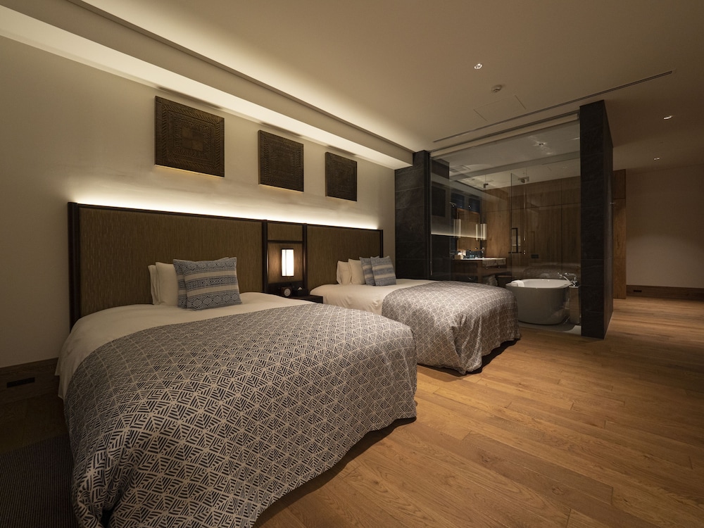 【プライベートプール】 マスターズメゾネット・スイートルーム / 3ベッドルーム 客室4 | UMITO OKINAWA ONNASON