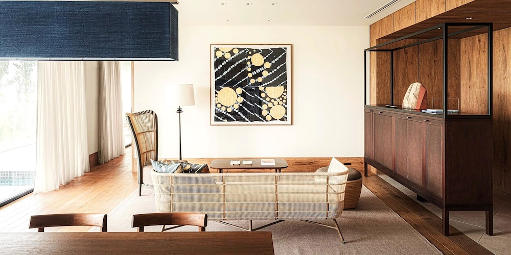 [プライベートプール] エグゼクティブ・スイートルーム２階 / キングベッド 客室6 | UMITO OKINAWA ONNASON