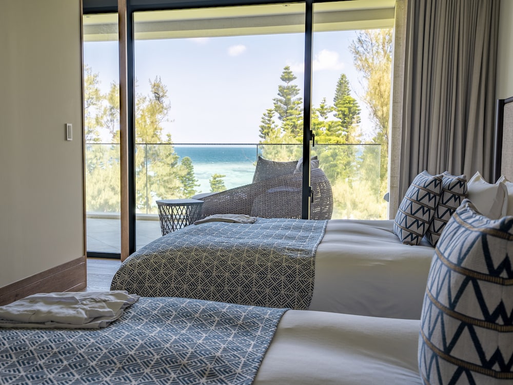 [プライベートプール] エグゼクティブ・スイートルーム ３階/ 2ベッドルーム 部屋からの景観0 | UMITO OKINAWA ONNASON