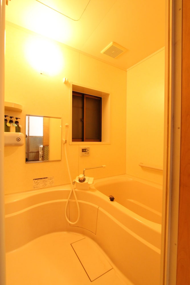 アパートメント バスルーム1 | FUJI SAKURA HOUSE