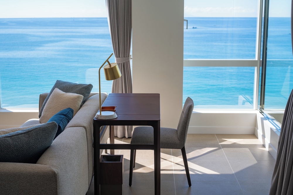 デラックススイート 禁煙 (朝食 + フレンチディナー [17:00~17:30] 付き) 客室3 | 葉山ホテル音羽ノ森