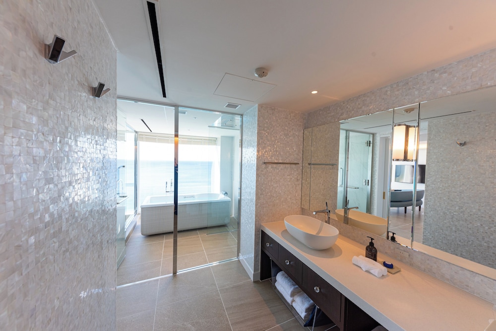 スーペリアスイート 禁煙 (朝食 + フレンチディナー [19:30~20:00] 付き) 客室1 | 葉山ホテル音羽ノ森