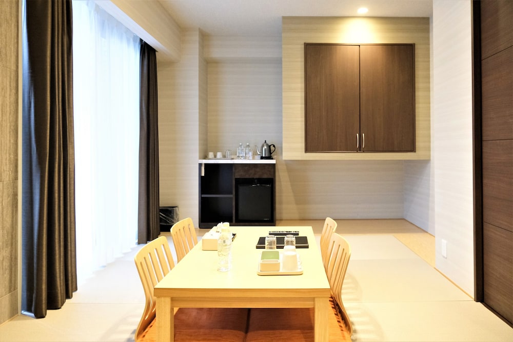 和洋室ファミリールーム(34sqm) 客室2 | ラクスケアホテル