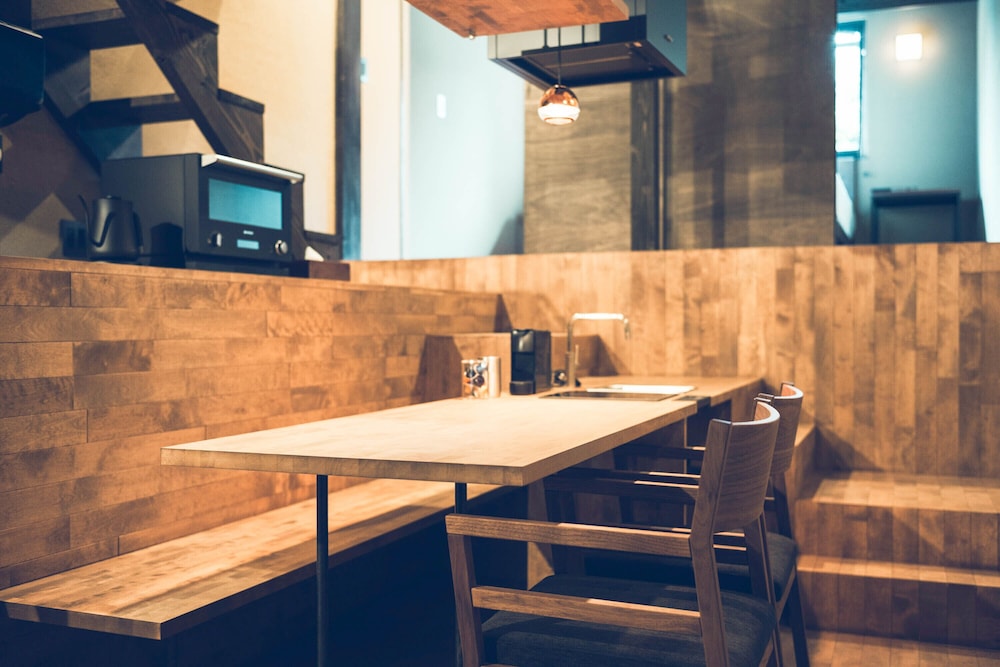 一棟貸し リビング エリア1 | ノボル家 烏丸五条