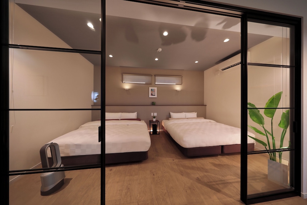 D棟-Royal Crystal Suite Spa with Dogs- 客室1 | クリスタルヴィラ白浜