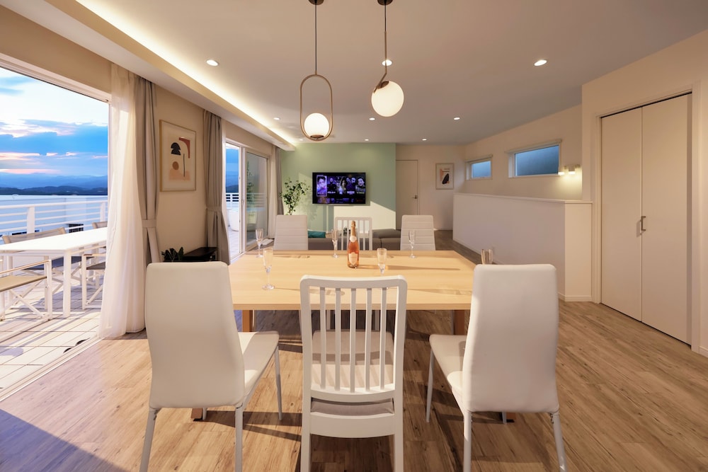 I棟-Maisonette Crystal Suite- 客室4 | クリスタルヴィラ白浜