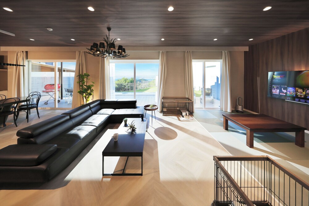 C棟-Excellence V.I.P Suite Pool&Spa with Dogs- 客室1 | クリスタルヴィラ白浜