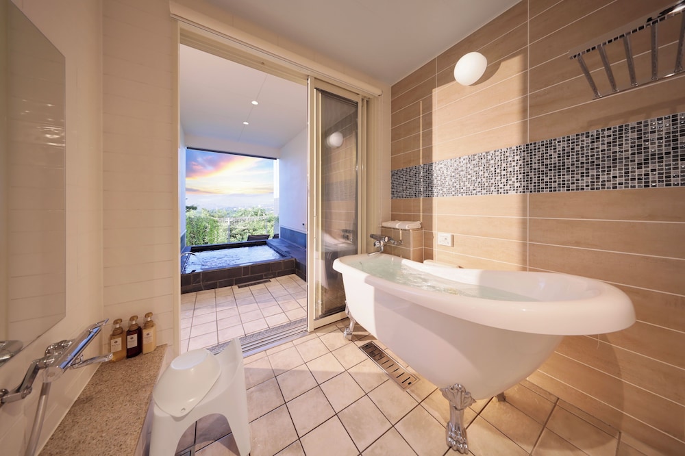 D棟-Royal Crystal Suite Spa with Dogs- バスルーム2 | クリスタルヴィラ白浜