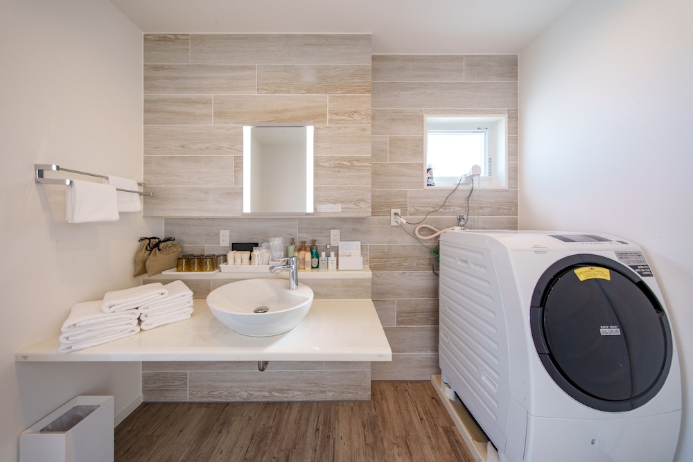 I棟-Maisonette Crystal Suite- バスルーム0 | クリスタルヴィラ白浜