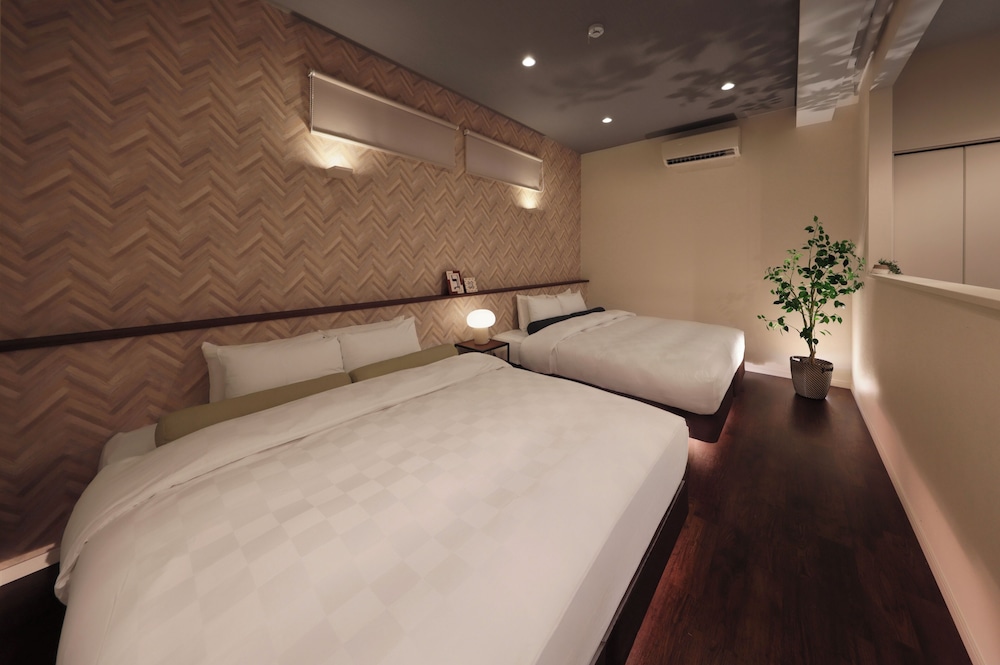 E棟-Premium Crystal Suite Spa- 客室1 | クリスタルヴィラ白浜