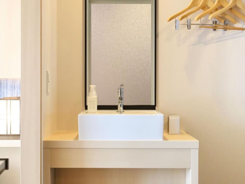 デジタルルーム 禁煙 バスルーム0 | 変なホテルプレミア京都 五条烏丸