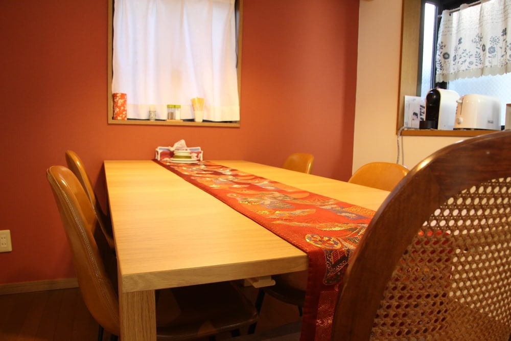 一棟貸し リビング エリア2 | HAMA HILLS Shinjuku