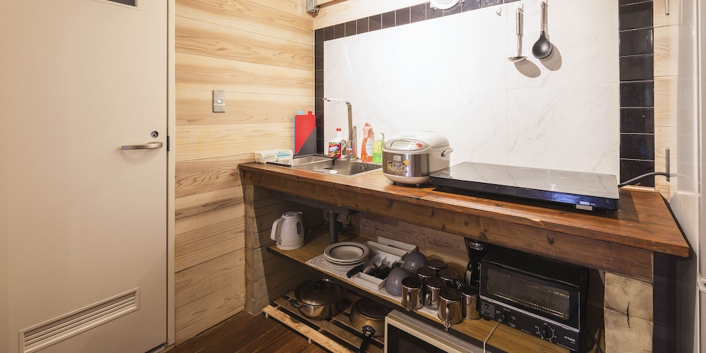 アパートメント (A) 専用キッチン1 | スプリングスヴィレッジ箱根 グランピングリゾート