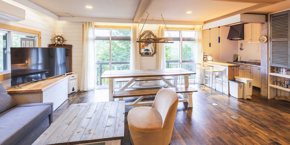 アパートメント (B) | スプリングスヴィレッジ箱根 グランピングリゾート