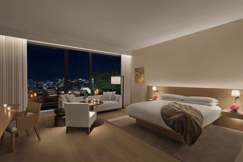 ルーム キングベッド 1 台 バルコニー シティビュー | 東京エディション虎ノ門